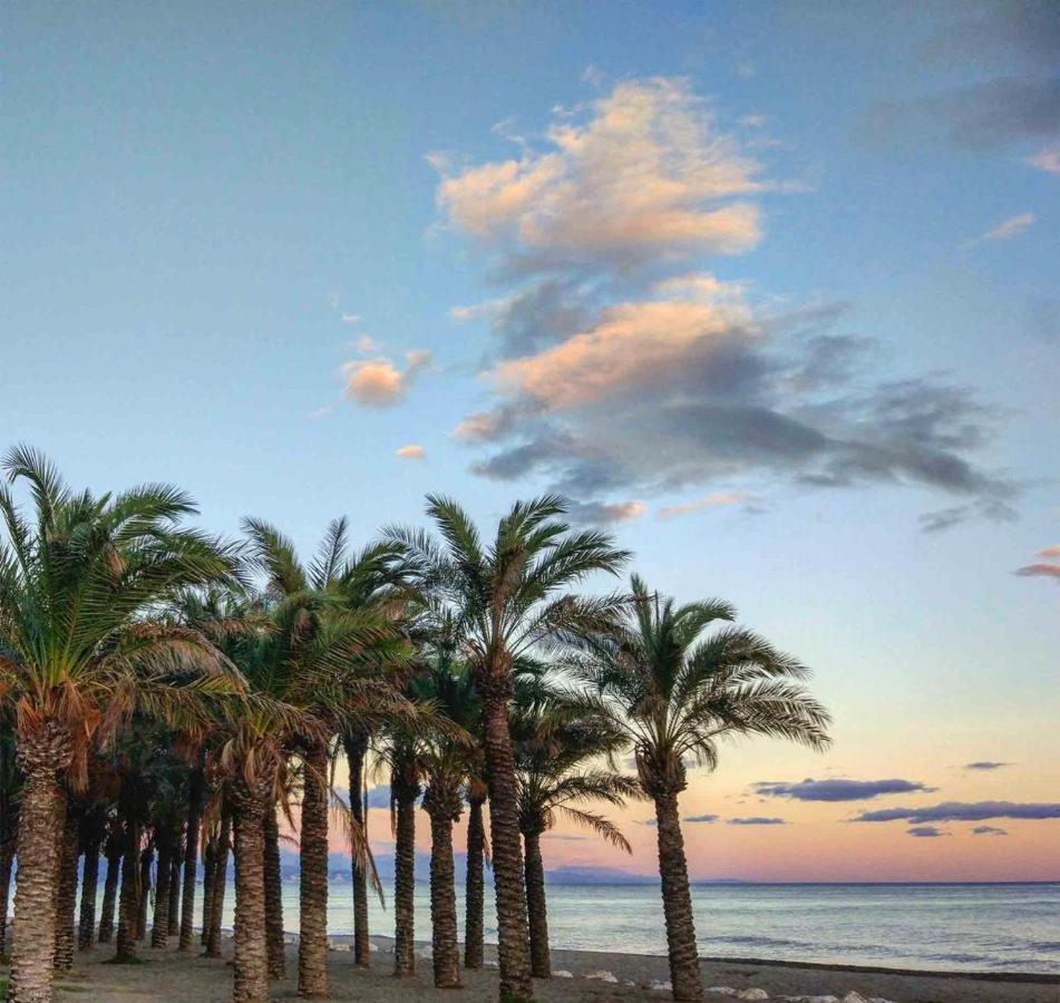 Apartamento Lujoso duplex a 7 min. a pie de la playa Torremolinos Exterior foto