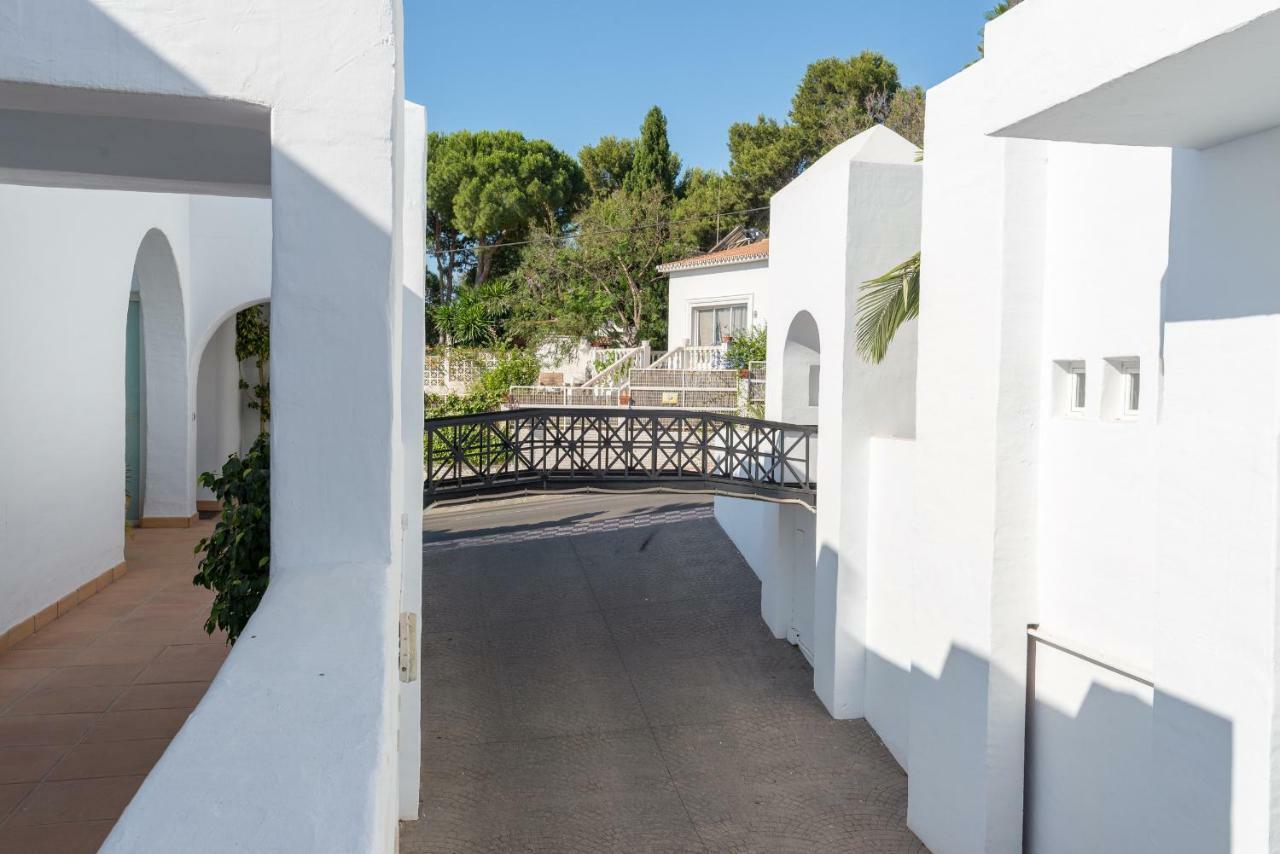 Apartamento Lujoso duplex a 7 min. a pie de la playa Torremolinos Exterior foto