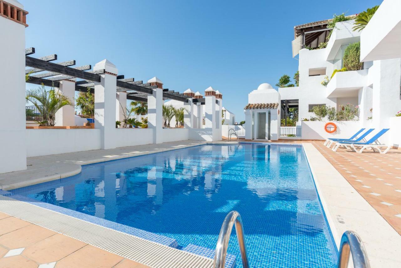 Apartamento Lujoso duplex a 7 min. a pie de la playa Torremolinos Exterior foto
