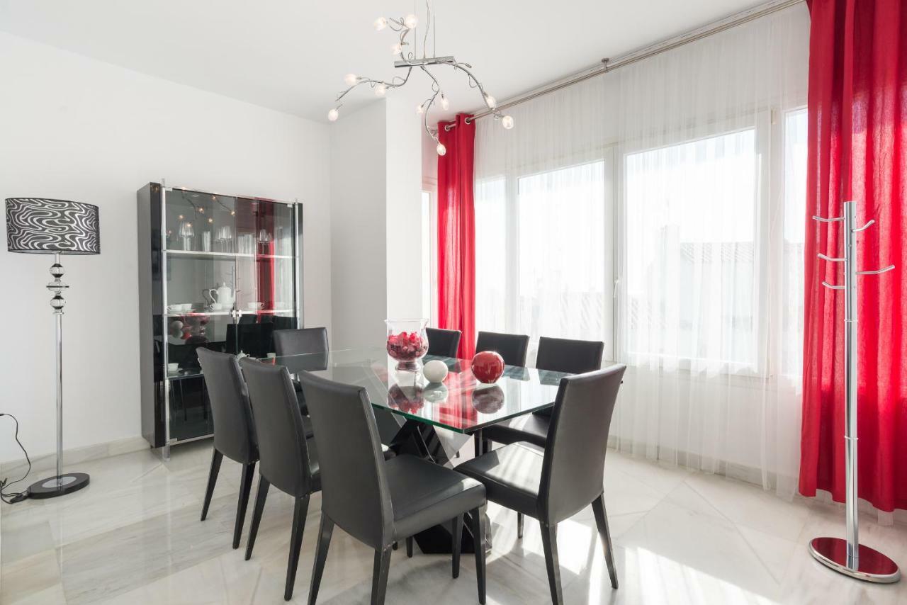 Apartamento Lujoso duplex a 7 min. a pie de la playa Torremolinos Exterior foto