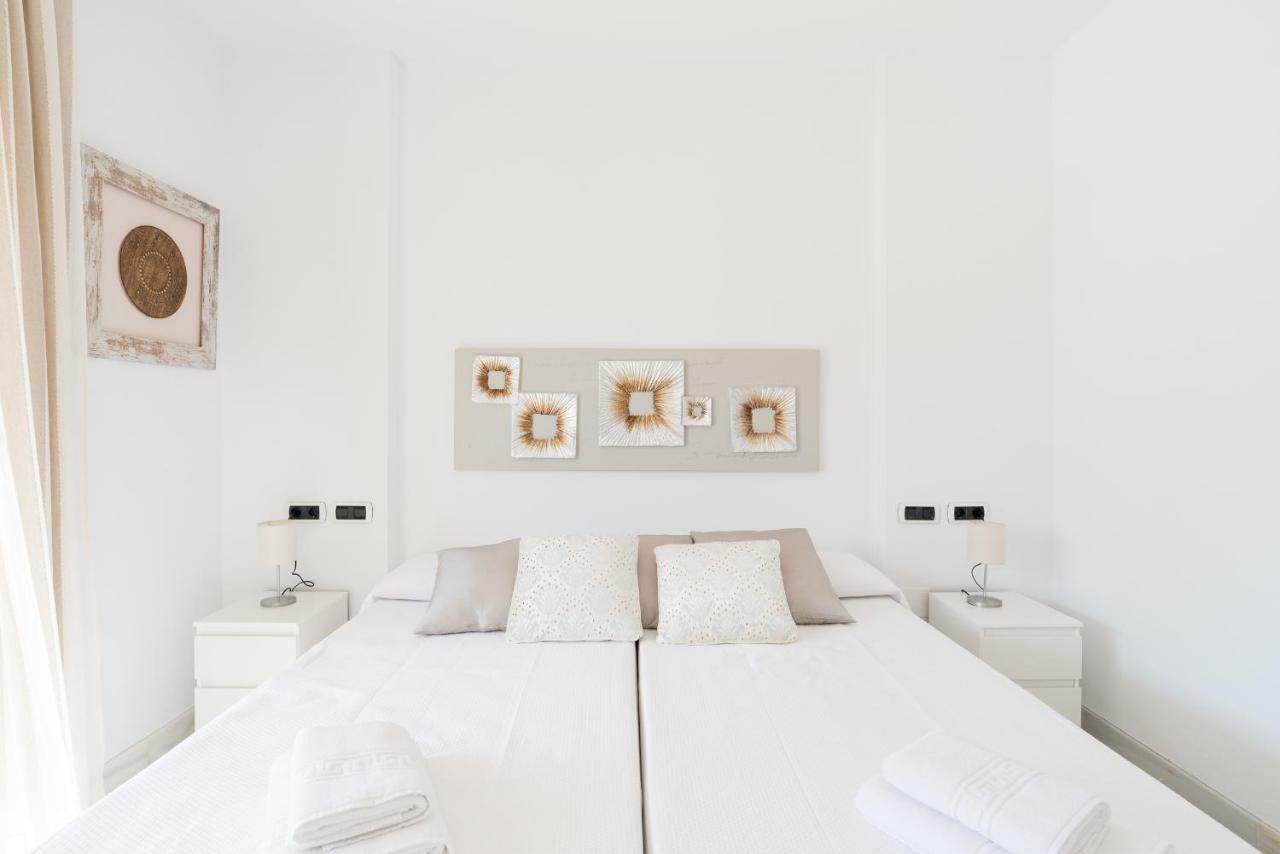 Apartamento Lujoso duplex a 7 min. a pie de la playa Torremolinos Exterior foto